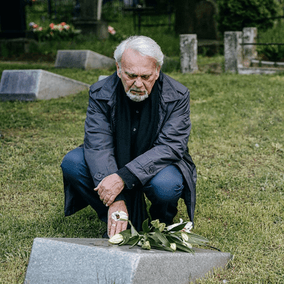 Quel est le bon moment pour présenter ses condoléances à la famille du défunt ?