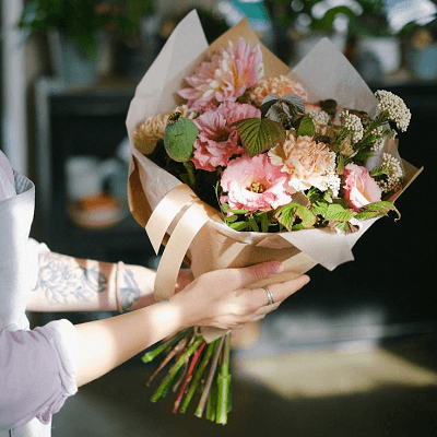 Messages pour accompagner des fleurs pour un ami ou une amie